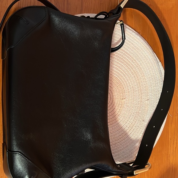 Fossil Hannah hobo-black leather in like new condition. - Picture 8 of 11